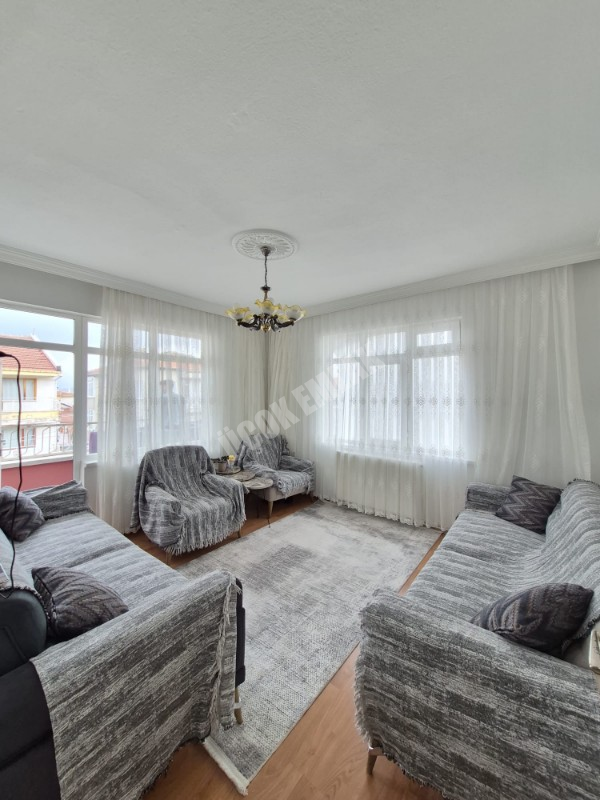 AFYON ÜÇOK EMLAKTAN KANLICA MAH 2+1 90M² TEMİZ BAKIMLI SATILIK DAİRE 