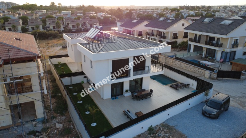  DİDİM ALTINKUM MAHALLESİNDE DENİZE 300 METRE MESAFEDE 3+1 LÜKS SIFIR EŞYALI SATILIK İKİZ VİLLA