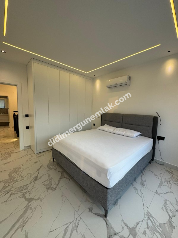  DİDİM ALTINKUM MAHALLESİNDE DENİZE 300 METRE MESAFEDE 3+1 LÜKS SIFIR EŞYALI SATILIK İKİZ VİLLA