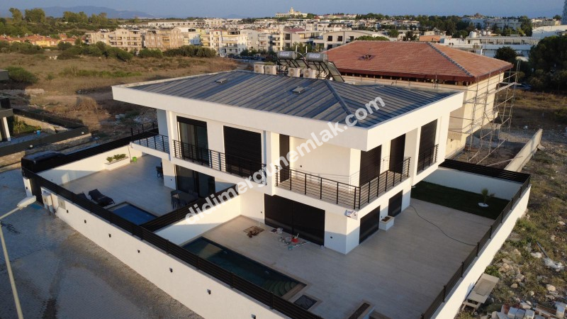  DİDİM ALTINKUM MAHALLESİNDE DENİZE 300 METRE MESAFEDE 3+1 LÜKS SIFIR EŞYALI SATILIK İKİZ VİLLA