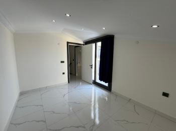 Didim'de Havuzlu Site İçerisinde Satılık 3+1 Dubleks Daire