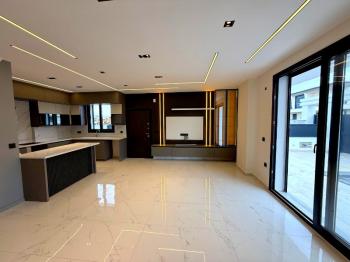 Didim Efeler Mahallesinde Satılık 3+1 Havuzlu Villa