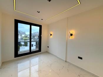 Didim Efeler Mahallesinde Satılık 3+1 Havuzlu Villa