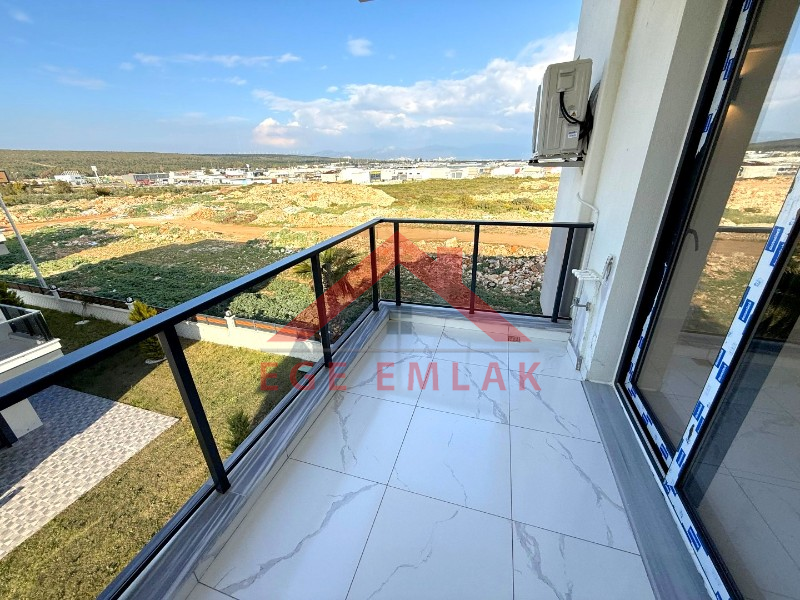 Didim'de Havuzlu Site İçerisinde Satılık 3+1 Dubleks Daire