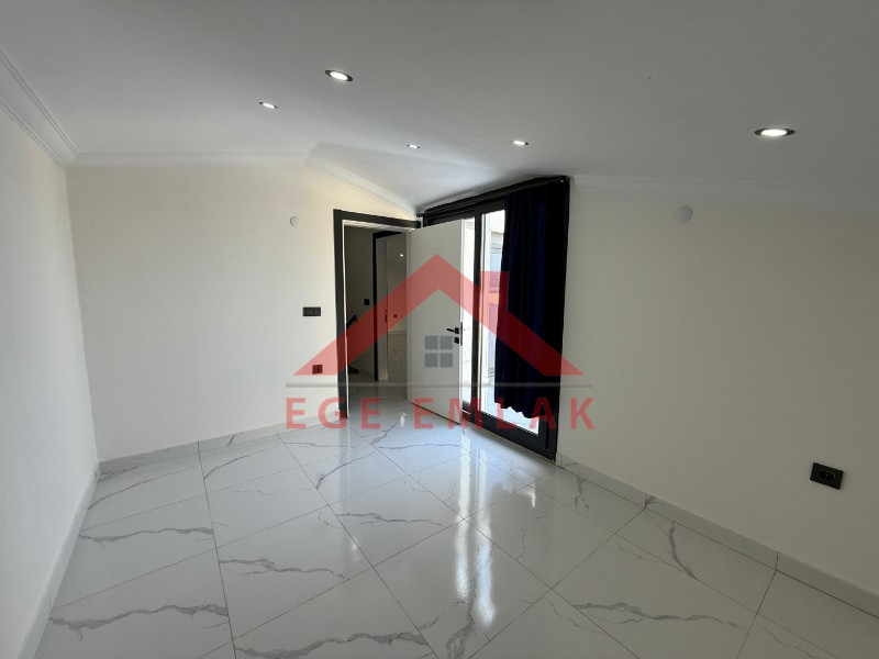 Didim'de Havuzlu Site İçerisinde Satılık 3+1 Dubleks Daire