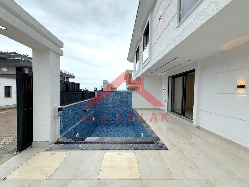 Didim Efeler Mahallesinde Satılık 3+1 Havuzlu Villa