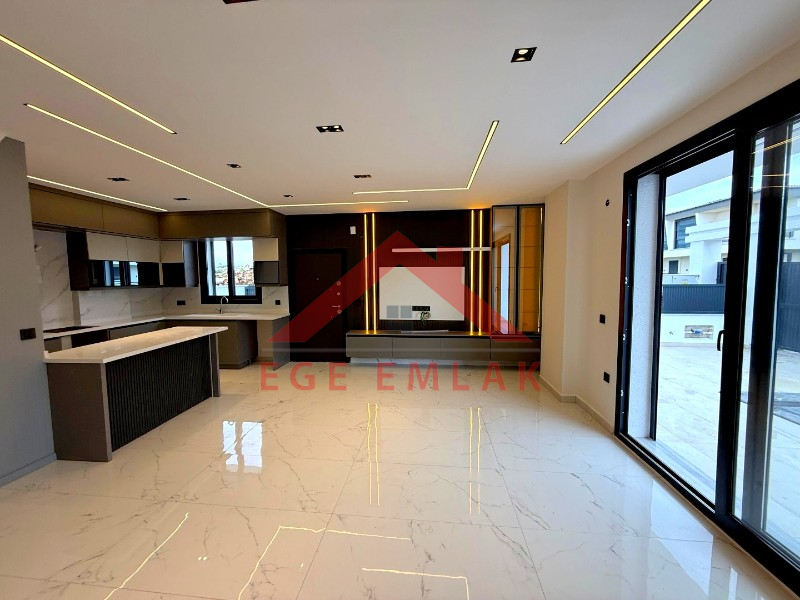 Didim Efeler Mahallesinde Satılık 3+1 Havuzlu Villa