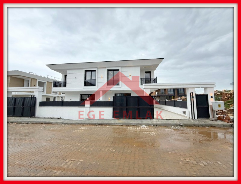 Didim Efeler Mahallesinde Satılık 3+1 Havuzlu Villa