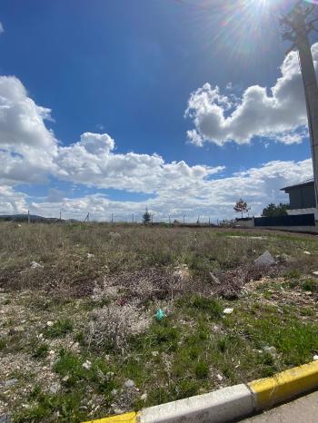 GÜVENAY - ÇORUM AYARIK BAĞLARI TED KOLEJİ KARŞISINDA 535 M² SATILIK VİLLA ARSASI