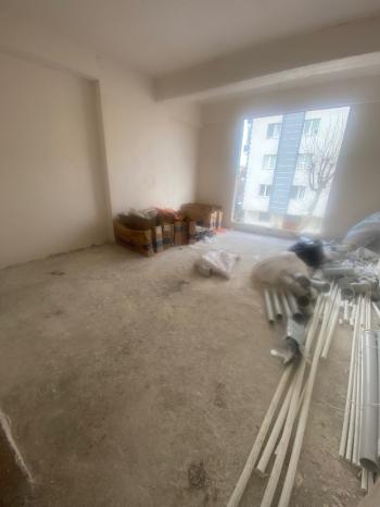 GÜVENAY - ÇORUM BAHÇELİEVLER MAH. BAHAR CADDESİ ÜZERİ 3+1 SATILIK DAİRE 