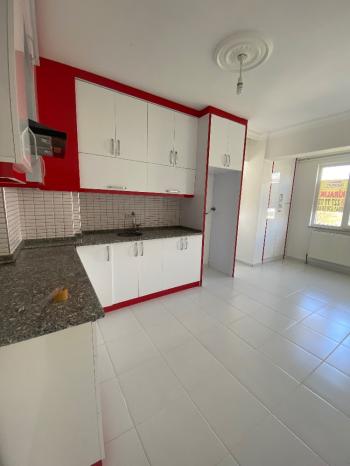 GÜVENAY - ÇORUM BAHÇELİEVLER MAH. YUNUS EMRE OKULU CİVARI 3+1 KİRALIK DAİRE 