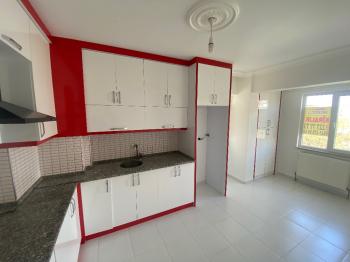 GÜVENAY - ÇORUM BAHÇELİEVLER MAH. YUNUS EMRE OKULU CİVARI 3+1 KİRALIK DAİRE 