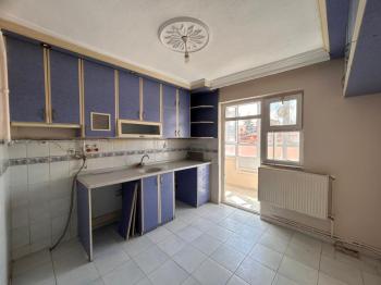AFYON ÜÇOK EMLAKTAN KANLICA MAHALLESİNDE 3+1  125M² TEMİZ BAKIMLI KİRALIK DAİRE 