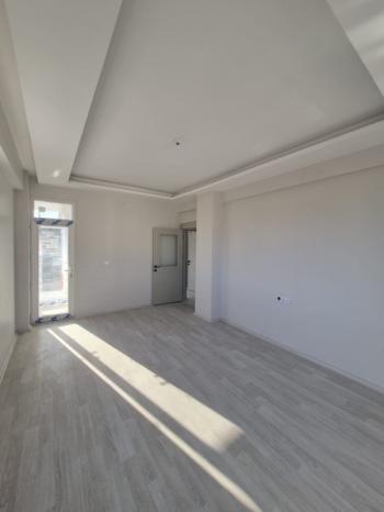 AFYON ÜÇOK EMLAKTAN MAREŞAL F. ÇAKMAK MAH 2+1 80M² SIFIR SATILIK DAİRE 