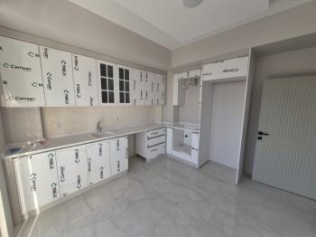 AFYON ÜÇOK EMLAKTAN MAREŞAL F. ÇAKMAK MAH 2+1 80M² SIFIR SATILIK DAİRE 
