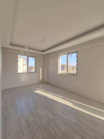 AFYON ÜÇOK EMLAKTAN MAREŞAL F. ÇAKMAK MAH 2+1 80M² SIFIR SATILIK DAİRE 