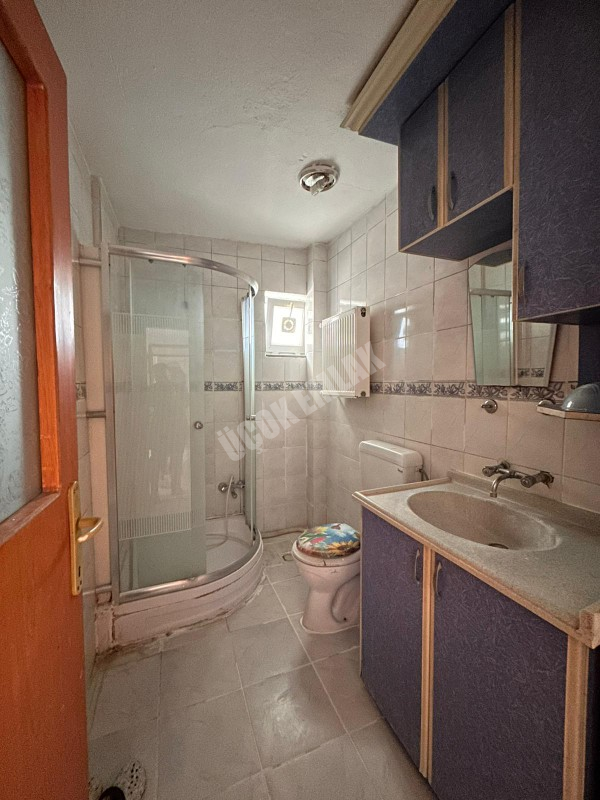 AFYON ÜÇOK EMLAKTAN KANLICA MAHALLESİNDE 3+1  125M² TEMİZ BAKIMLI KİRALIK DAİRE 