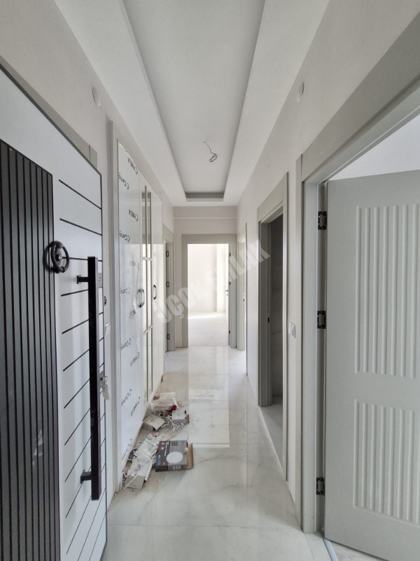 AFYON ÜÇOK EMLAKTAN MAREŞAL F. ÇAKMAK MAH 2+1 80M² SIFIR SATILIK DAİRE 