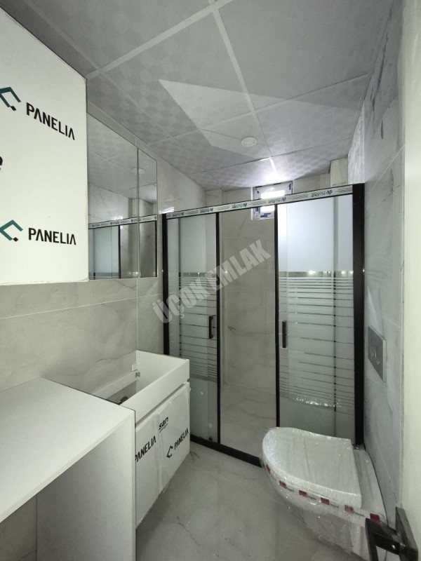 AFYON ÜÇOK EMLAKTAN MAREŞAL F. ÇAKMAK MAH 2+1 80M² SIFIR SATILIK DAİRE 