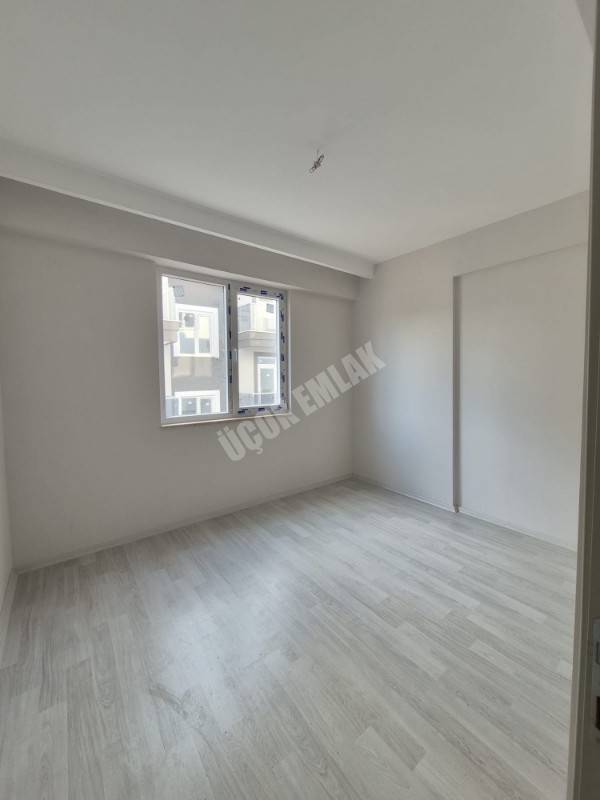 AFYON ÜÇOK EMLAKTAN MAREŞAL F. ÇAKMAK MAH 2+1 80M² SIFIR SATILIK DAİRE 