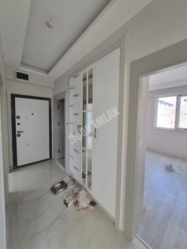 AFYON ÜÇOK EMLAKTAN MAREŞAL F. ÇAKMAK MAH 2+1 80M² SIFIR SATILIK DAİRE 