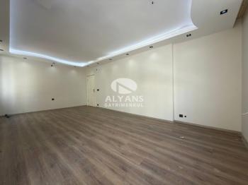 ALYANS'TAN POZCU'NUN MERKEZİNDE BAĞIMSIZ MUTFAK GENİŞ 3+1