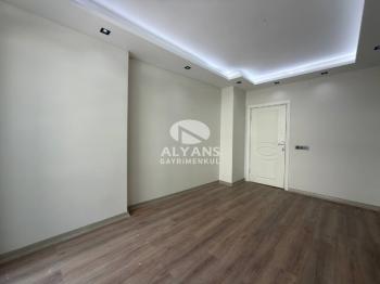 ALYANS'TAN POZCU'NUN MERKEZİNDE BAĞIMSIZ MUTFAK GENİŞ 3+1