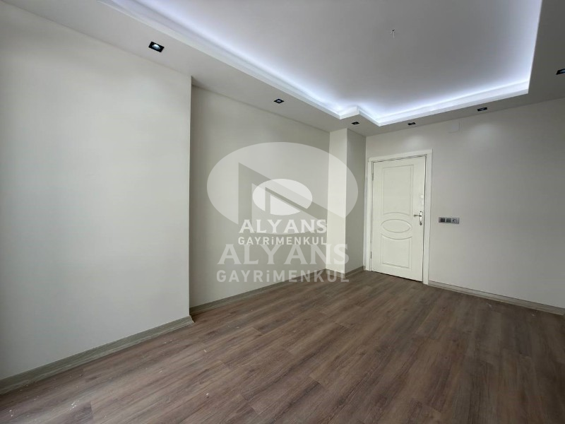 ALYANS'TAN POZCU'NUN MERKEZİNDE BAĞIMSIZ MUTFAK GENİŞ 3+1