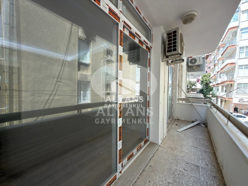 ALYANS'TAN POZCU'NUN MERKEZİNDE BAĞIMSIZ MUTFAK GENİŞ 3+1