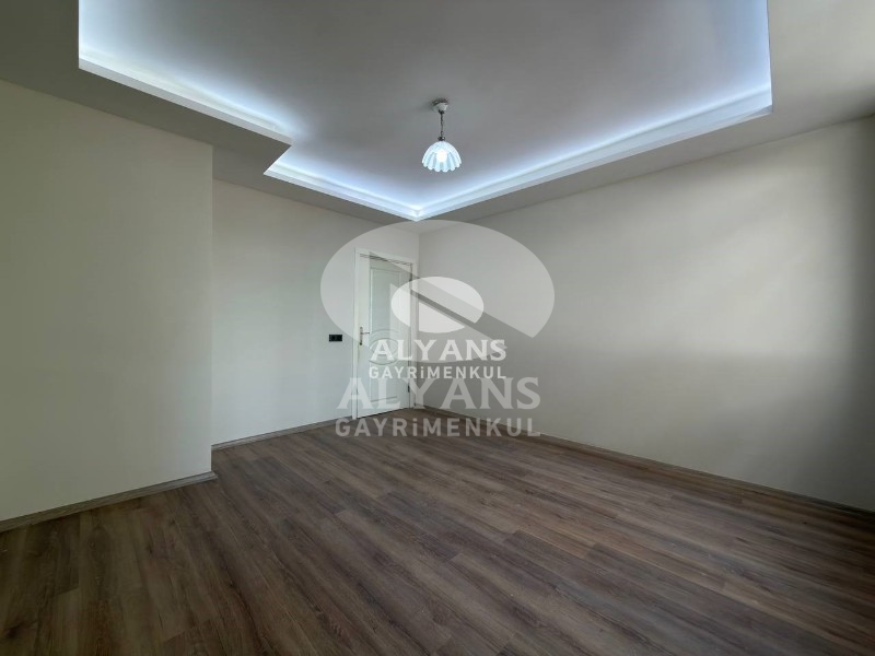 ALYANS'TAN POZCU'NUN MERKEZİNDE BAĞIMSIZ MUTFAK GENİŞ 3+1