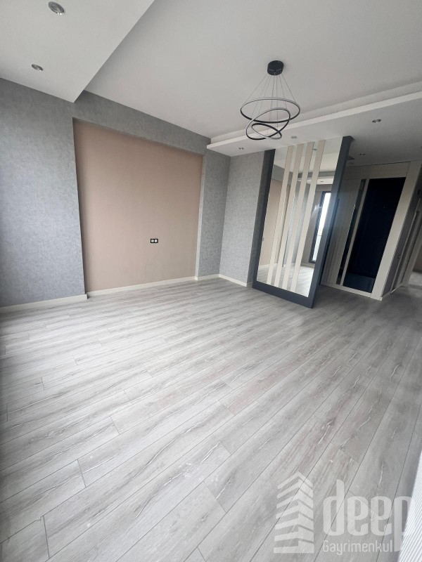 MEZİTLİNİN EN GÖZDE YERİNDE 2+1 KİRALIK DAİRE