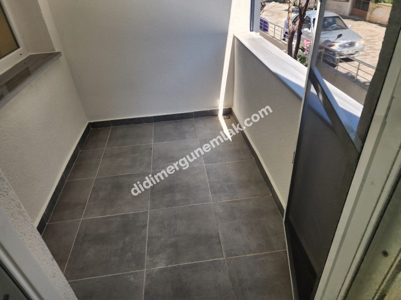 DİDİM ALTINKUM MAHALLESİ’ NDE SAHİLE YAKIN 3+1 ARA KAT GENİŞ VE AVANTAJLI KONUMDA SATILIK  FIRSAT DAİRE!