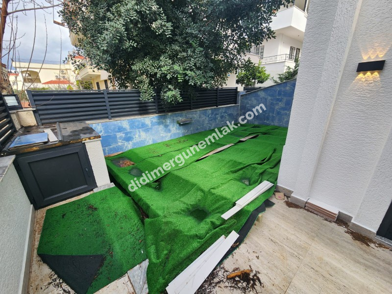 DİDİM EFELER MAHALLESİNDE 4+1 AYRI MUTFAK MÜSTAKİL HAVUZ & OTOPARKLI LÜKS SATILIK VİLLA!