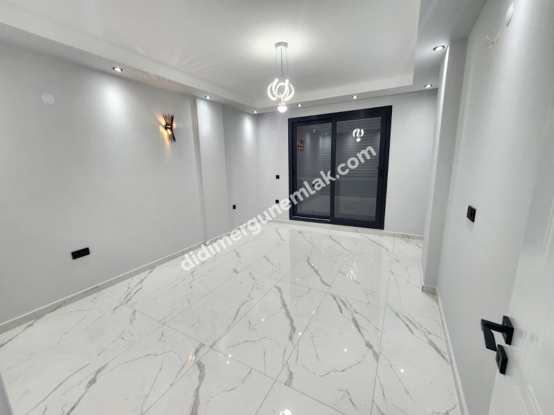 DİDİM EFELER MAHALLESİNDE 4+1 AYRI MUTFAK MÜSTAKİL HAVUZ & OTOPARKLI LÜKS SATILIK VİLLA!