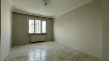 Elmas’tan Menteş’te Cepheleri Açık Ferah Geniş Metraj 3+1