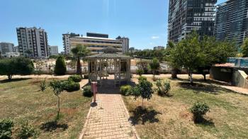 Elmas’tan Limonluk'ta Havuzlu Site İçerisinde Geniş 3+1