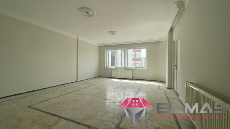 Elmas’tan Menteş’te Cepheleri Açık Ferah Geniş Metraj 3+1