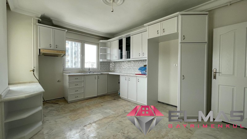 Elmas’tan Menteş’te Cepheleri Açık Ferah Geniş Metraj 3+1