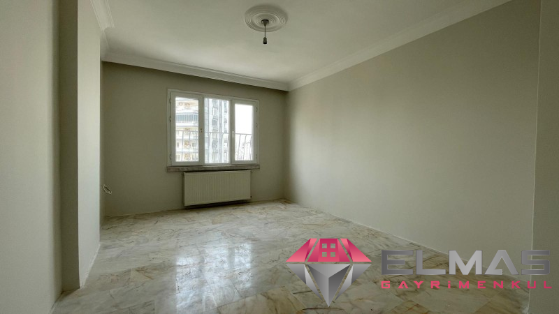 Elmas’tan Menteş’te Cepheleri Açık Ferah Geniş Metraj 3+1