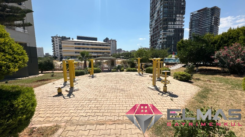 Elmas’tan Limonluk'ta Havuzlu Site İçerisinde Geniş 3+1