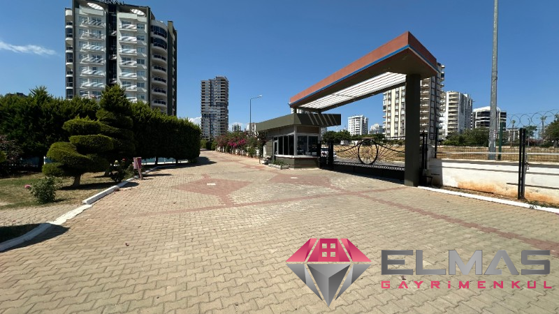 Elmas’tan Limonluk'ta Havuzlu Site İçerisinde Geniş 3+1