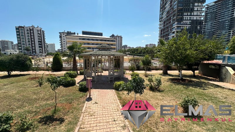 Elmas’tan Limonluk'ta Havuzlu Site İçerisinde Geniş 3+1