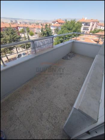 GÜVENAY - ÇORUM YAVRUTURNA MAHALLESİ 3+1 SATILIK DAİRE