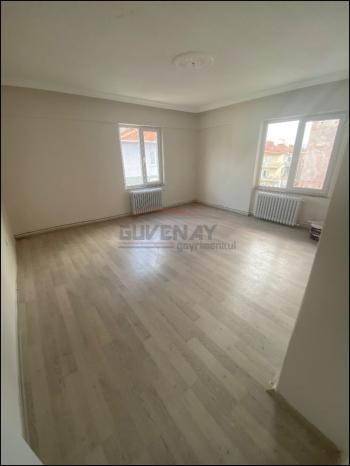 GÜVENAY - ÇORUM MERKEZ RÜSTEM EREN PARKI KARŞISI KİRALIK 2+1 DAİRE