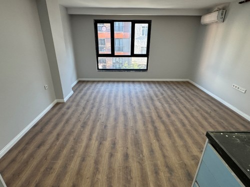 Binevler'de Metro'ya 1 Dk 2+1 Otoparklı Sıfır Satılık Daire