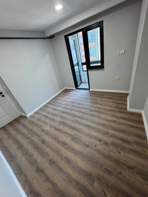 Binevler'de Metro'ya 1 Dk 2+1 Otoparklı Sıfır Satılık Daire