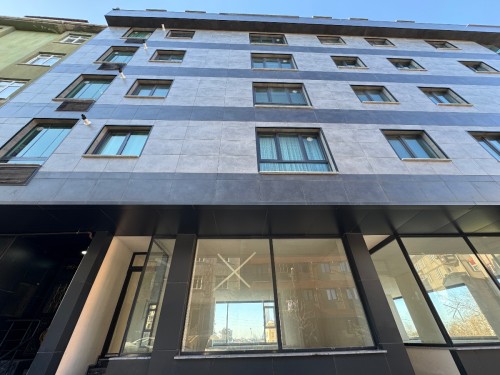 Binevler'de Metro'ya Çok Yakın Kapalı Mutfaklı 2+1 Boş Satılık Daire