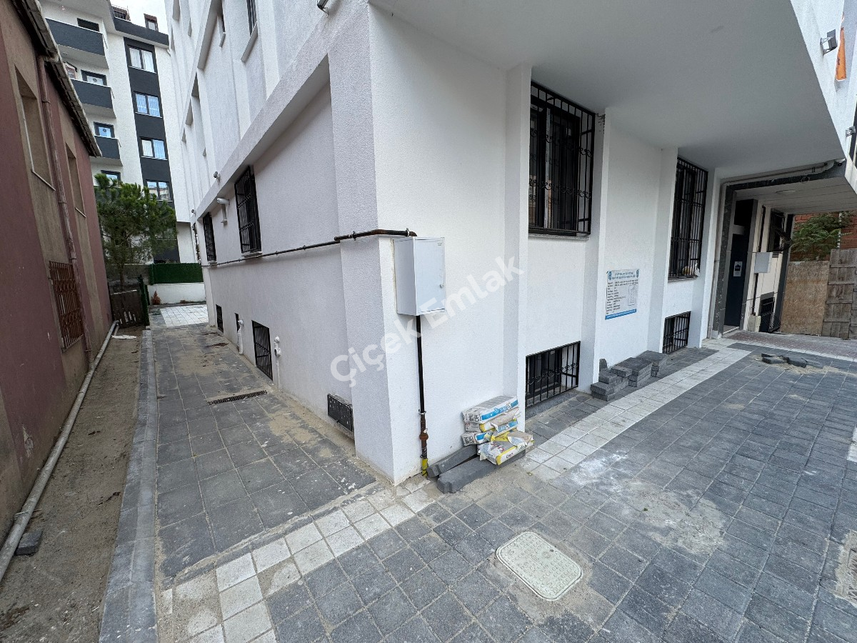 Akşemsettin'de 2+1 Bahçe Katı Sıfır Satılık Daire