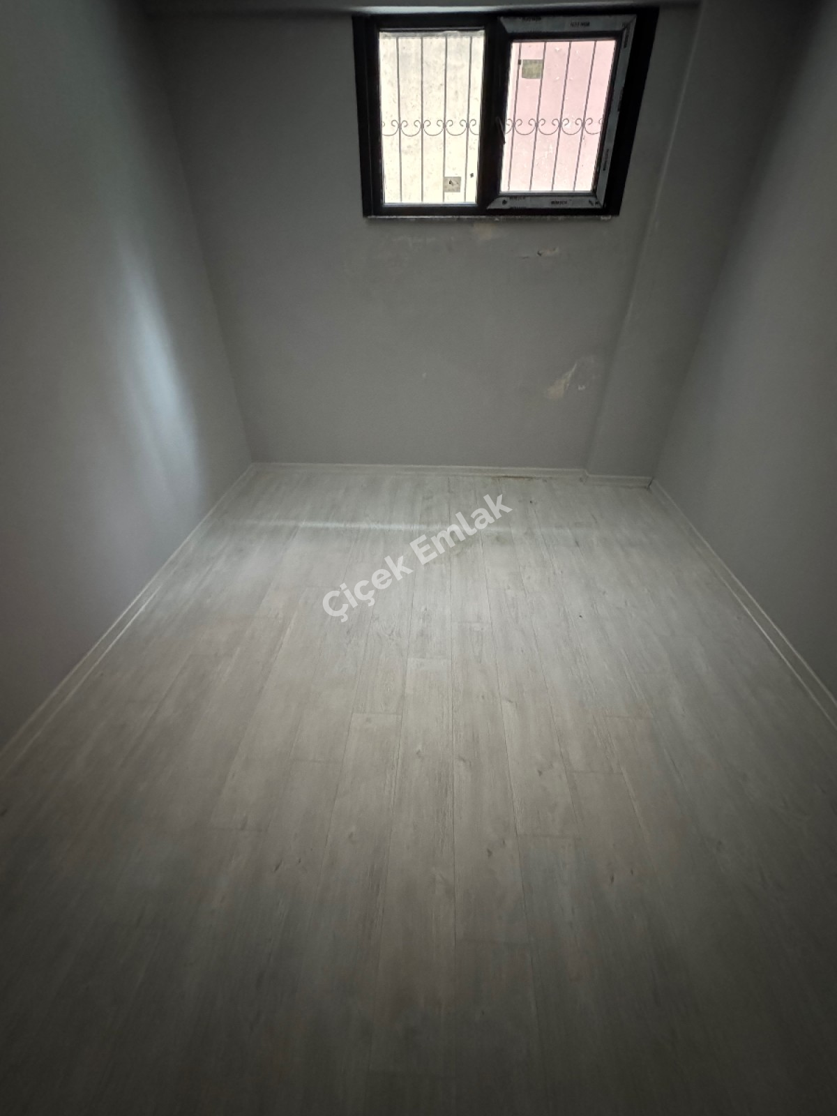 Akşemsettin'de 2+1 Bahçe Katı Sıfır Satılık Daire