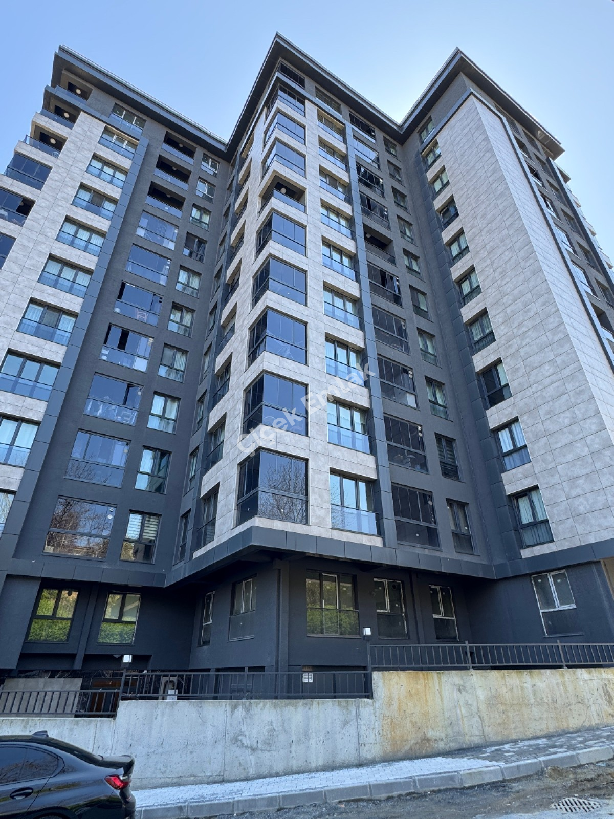 Akşemsettin Güvenlikli Site'de 2+1 Sıfır Satılık Daire